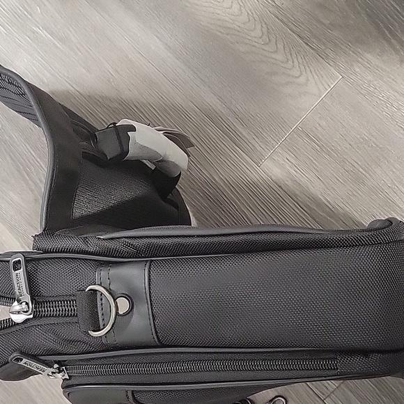 Black Samsonite Men's Bag - Picture 9 of 12